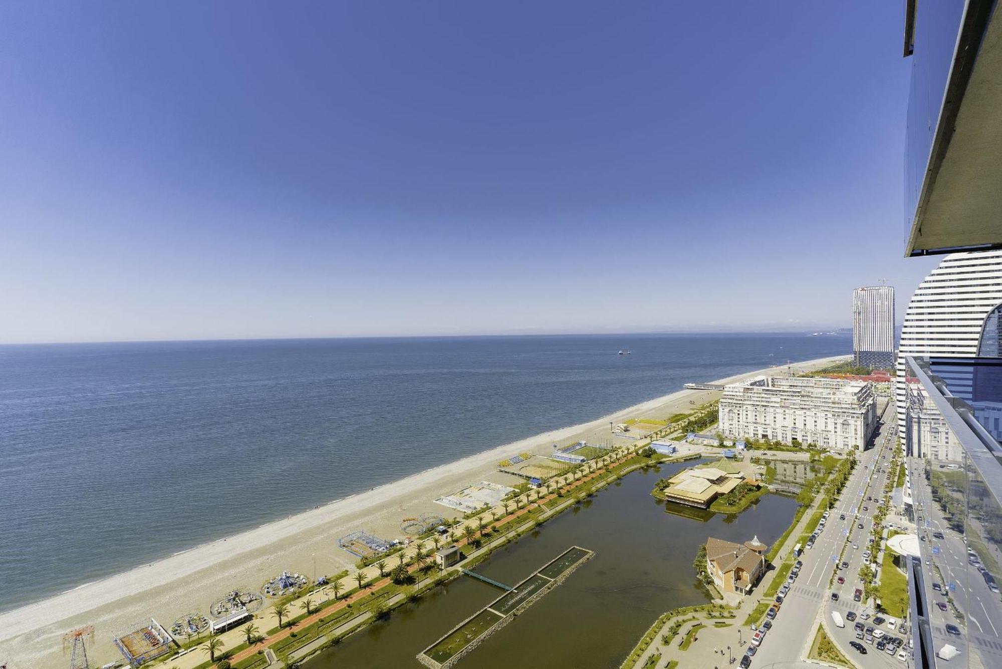 Luxury Beach Front Hotel Batumi Exterior foto