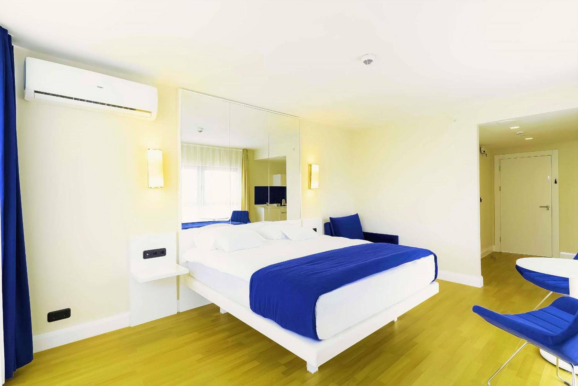 Luxury Beach Front Hotel Batumi Exterior foto