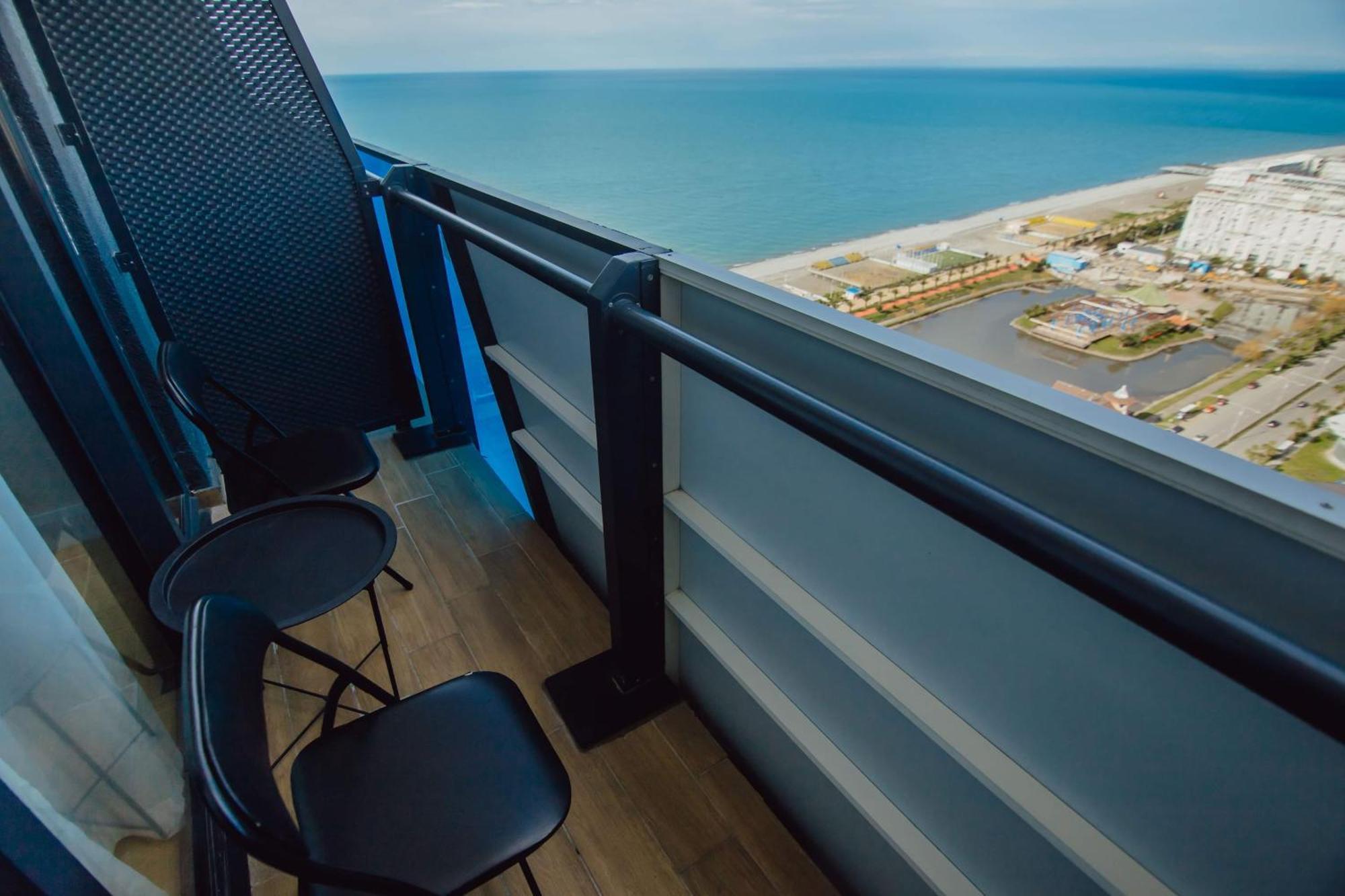 Luxury Beach Front Hotel Batumi Exterior foto