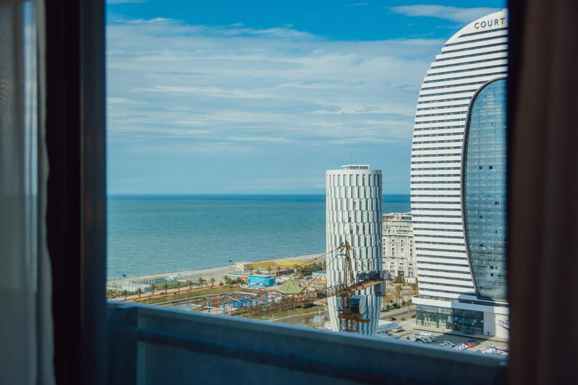 Luxury Beach Front Hotel Batumi Exterior foto