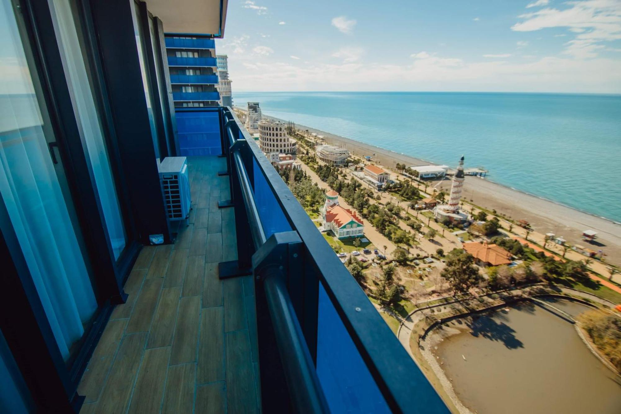Luxury Beach Front Hotel Batumi Exterior foto
