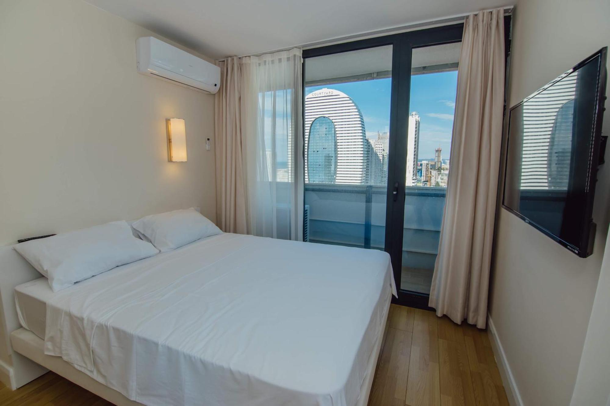 Luxury Beach Front Hotel Batumi Exterior foto