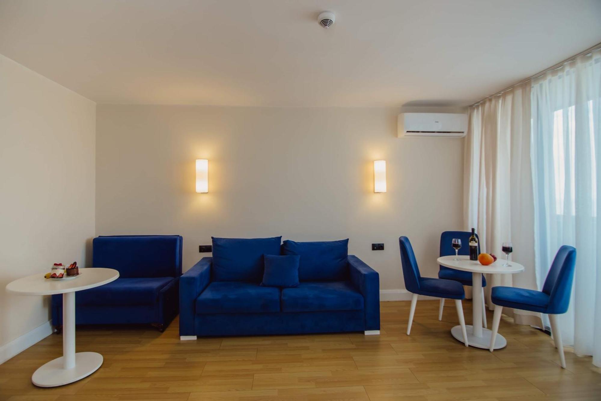 Luxury Beach Front Hotel Batumi Exterior foto