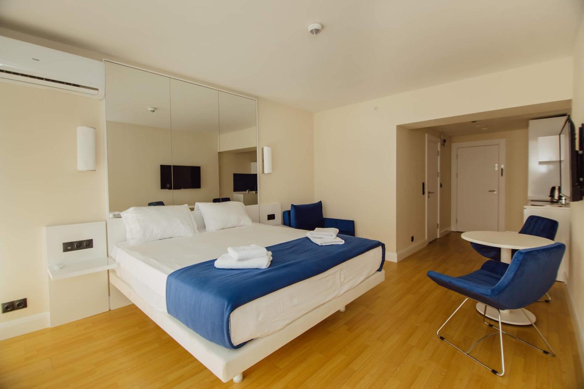 Luxury Beach Front Hotel Batumi Exterior foto